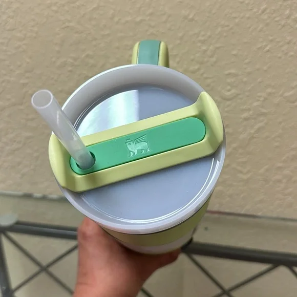 Stanley 40oz Citron - Picture 4 of 7